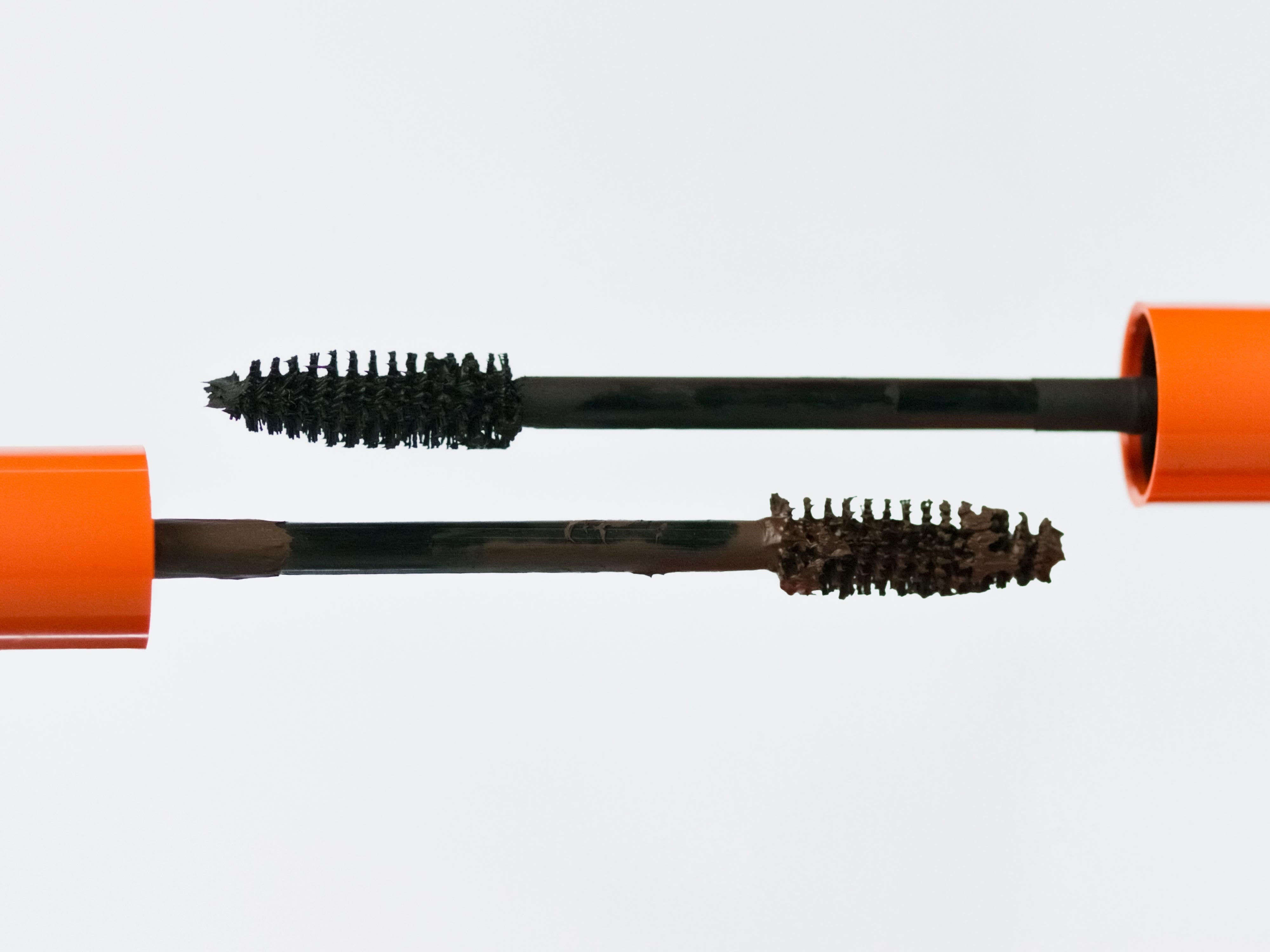 Brown Mascara vs Black: Which Should You Choose?