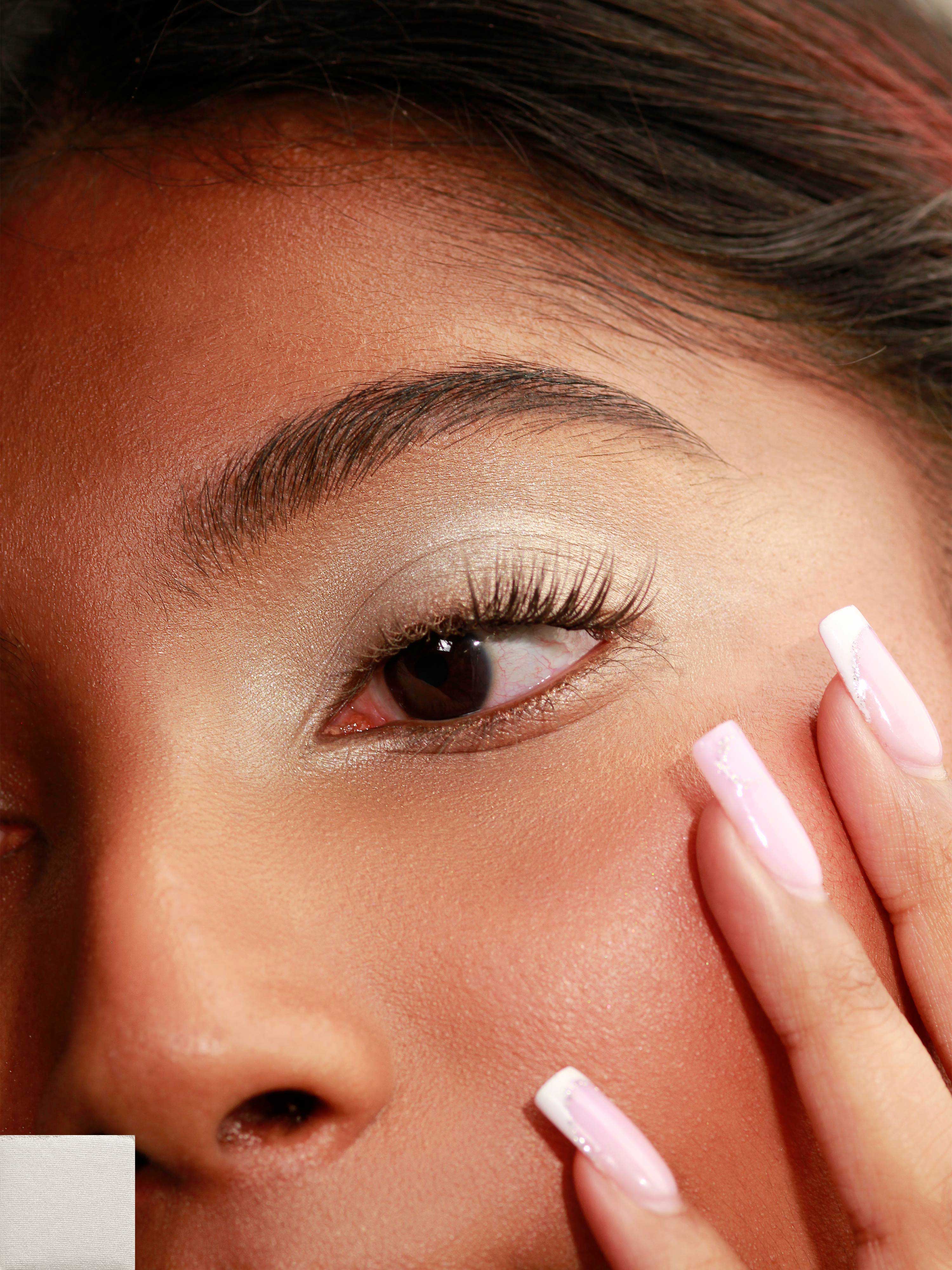 White Eyeshadow Is Back in 2026