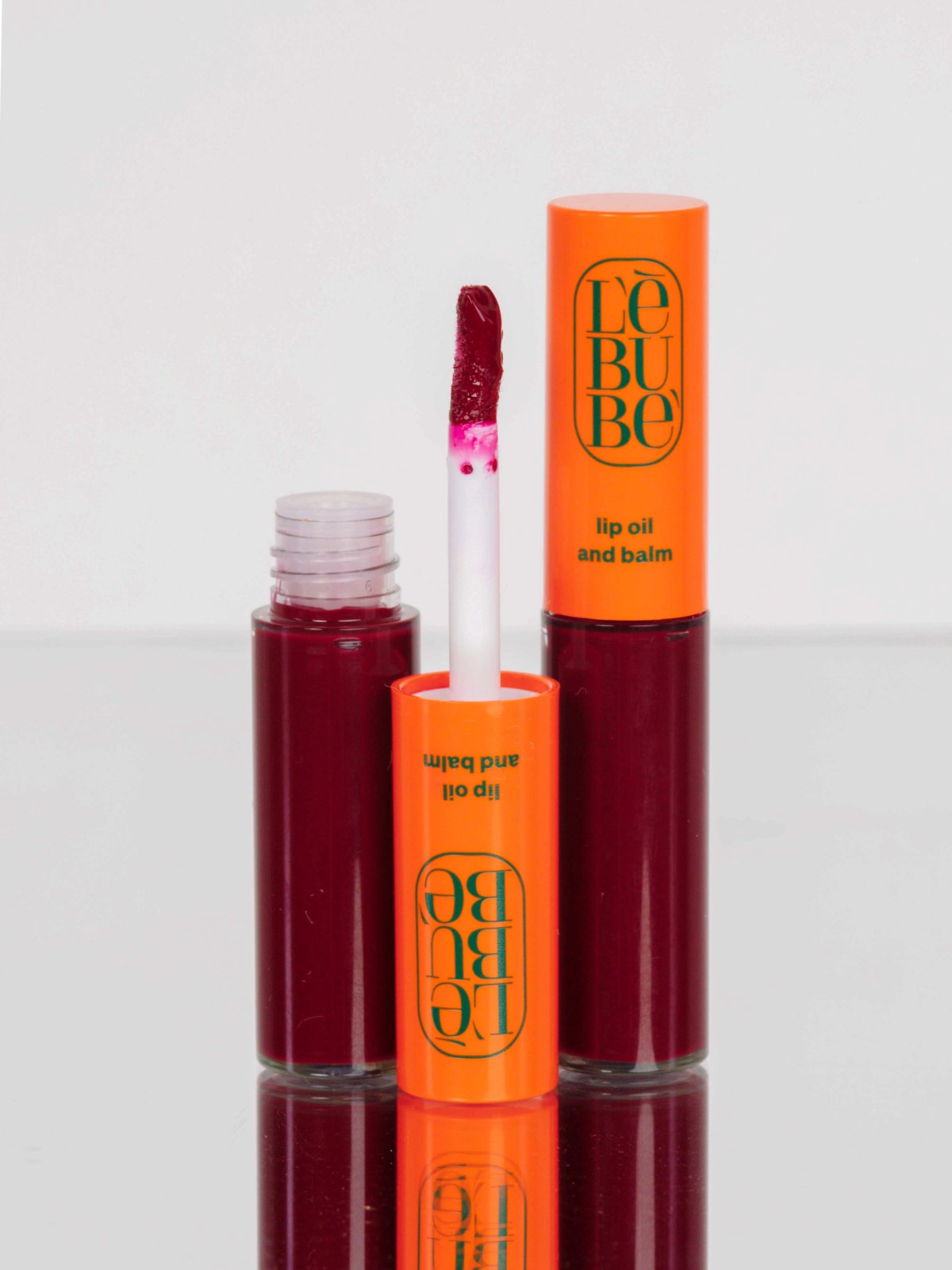 Lebubè Tinted Lip Oil and Balm: zoomed-in front view of Erotica shade. Hydrating, plumping and vegan tinted lip oil