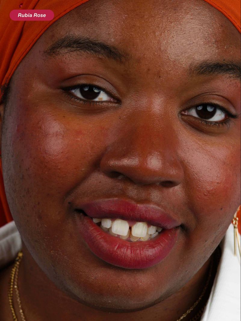 Woman wearing Lebubè Lip and Cheek in Rubia Rose on cheeks and lips for a natural look. From Lebubè natural hybrid cosmetics.