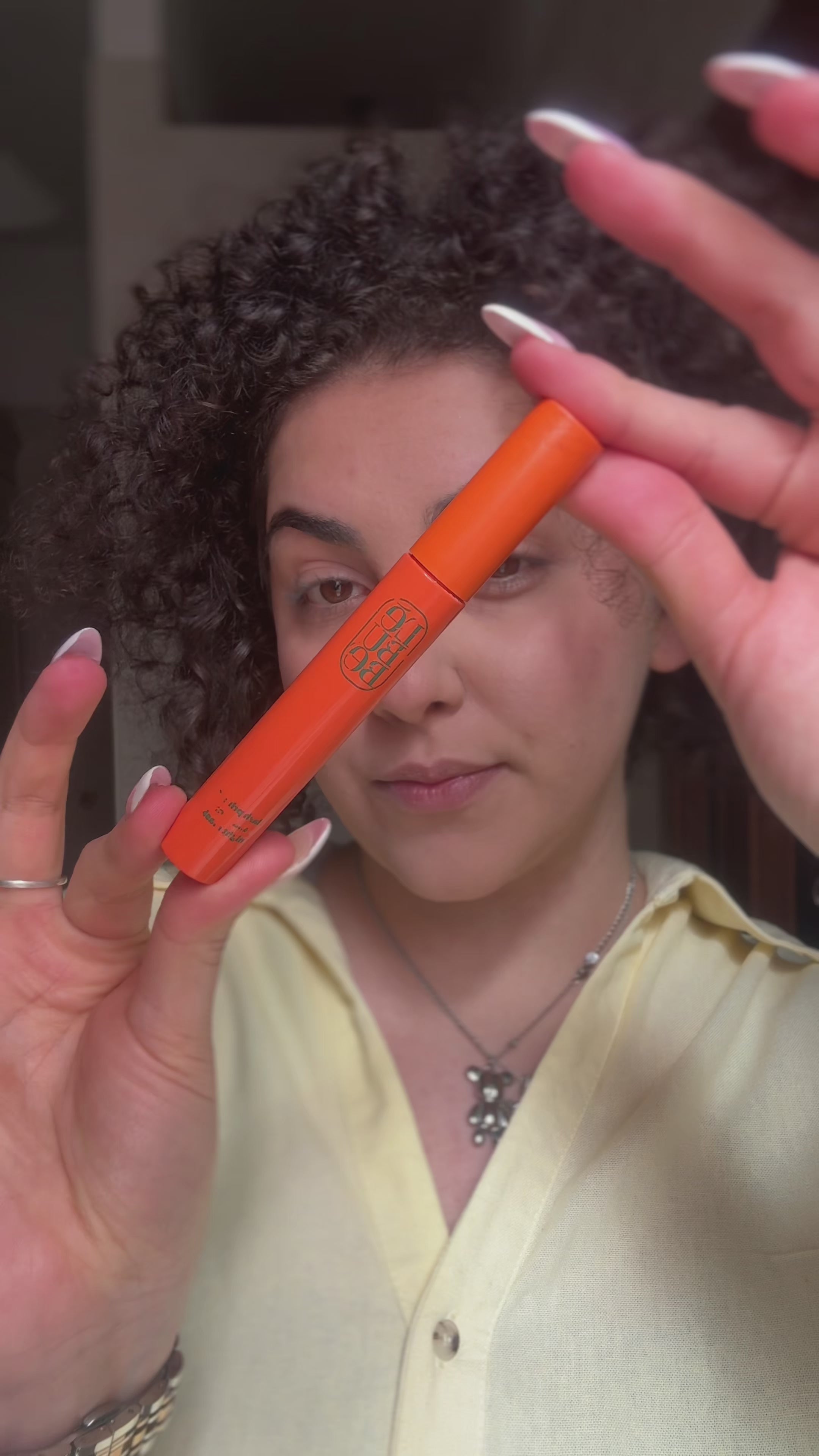 Load video: Woman applying the vegan peptide lash strenghtening, repairingand volumizing lash treatment for fuller, healthier lashes