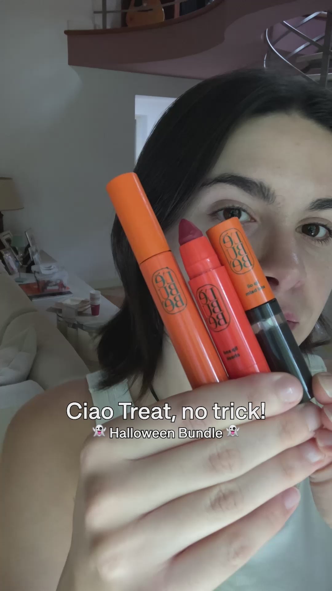 Carica video: Treat, no trick – Kit di Halloween